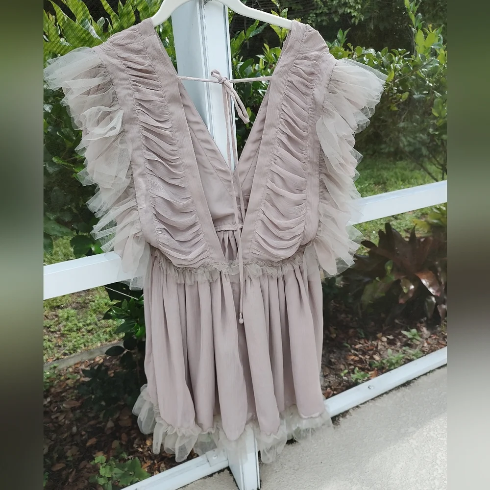 Telarosa/Revolv Ruffle  Mini Dress - Picture 6 of 9